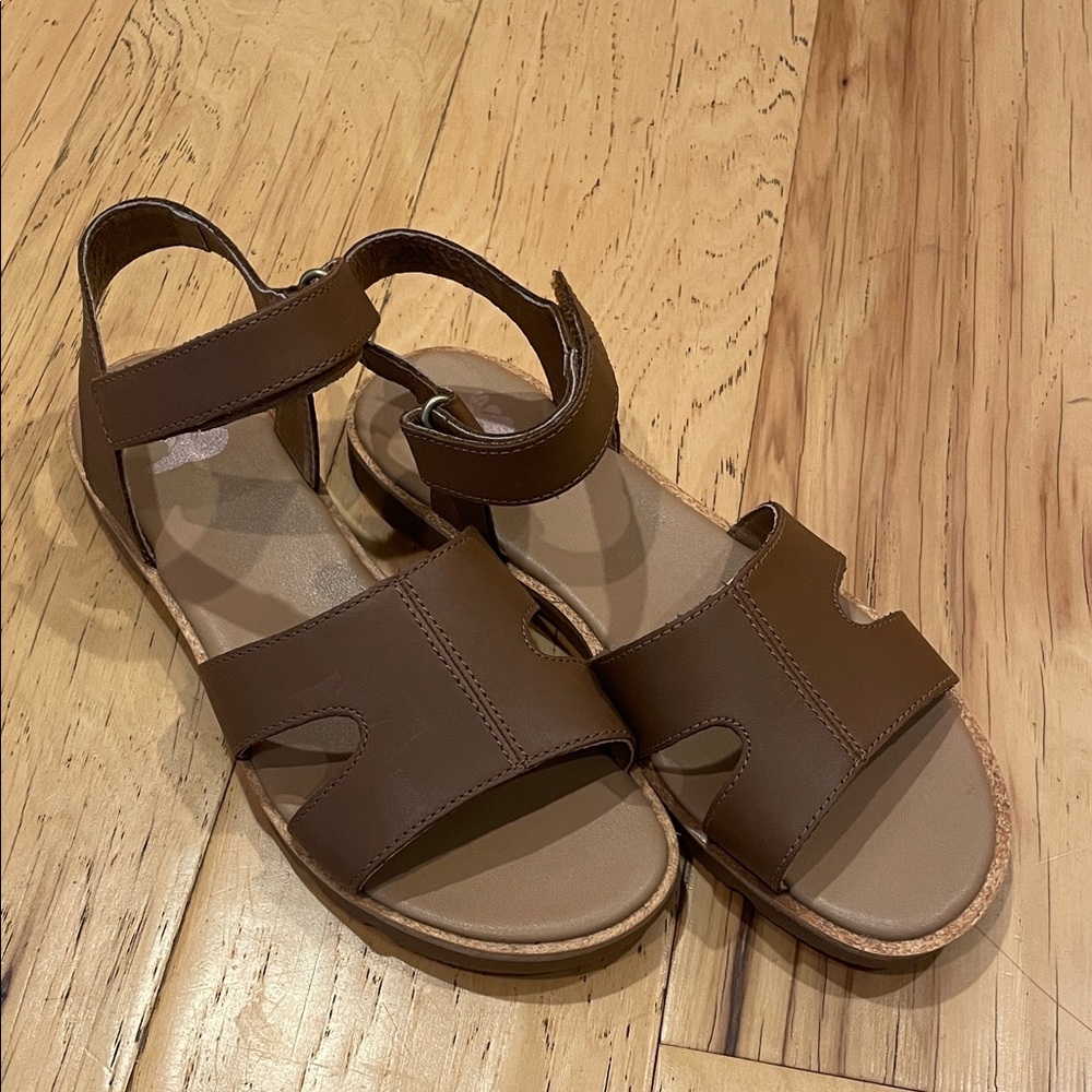 NWOT Sorel Ella III Ankle Strap Sandals